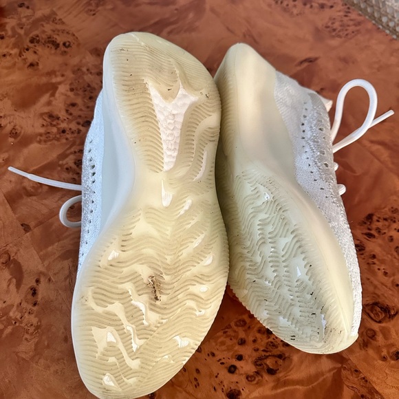 Yeezy Boost 380 Size 7 - Picture 4 of 8